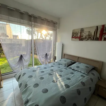 Plein Centre Апартаменты